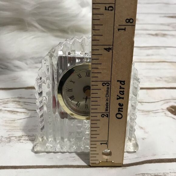 Crystal Glass Desk Clock Mantle Quartz Movement - Picture 2 of 8